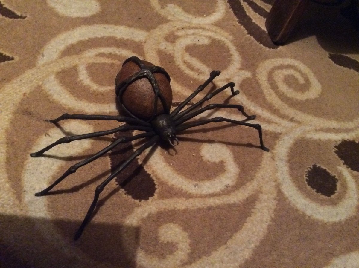 Паук из металла