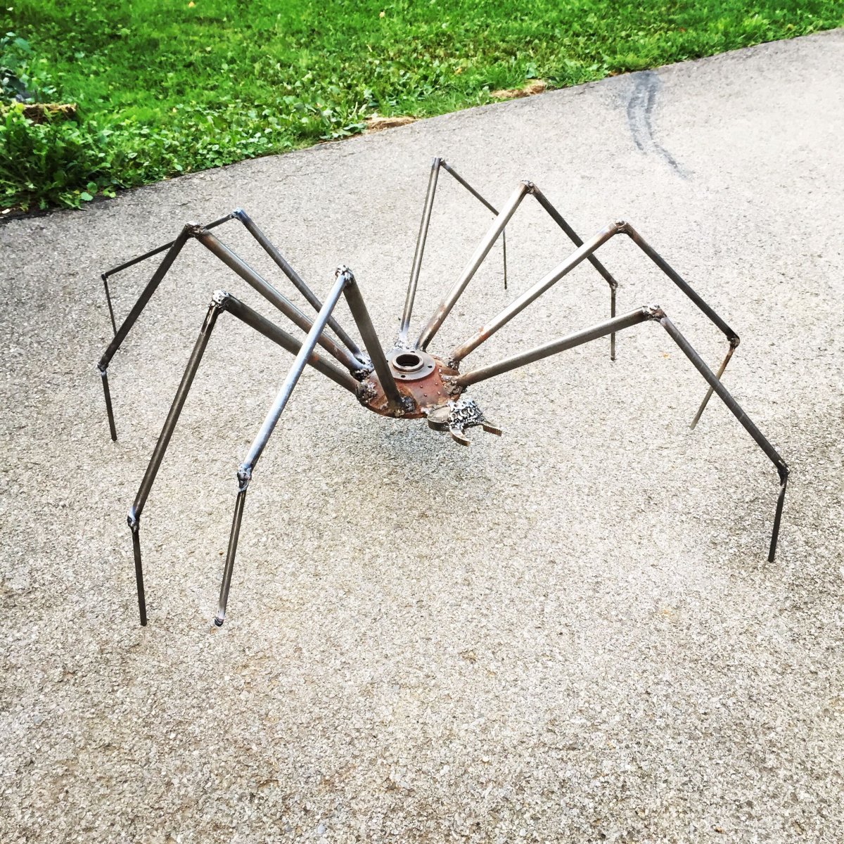 Сварные фигуры из металлолома