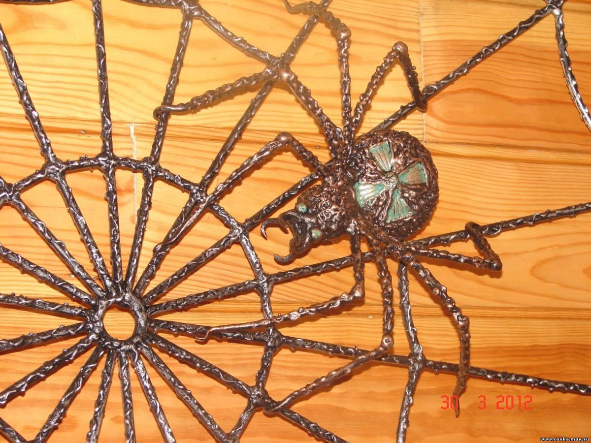 Лампа паук из металла