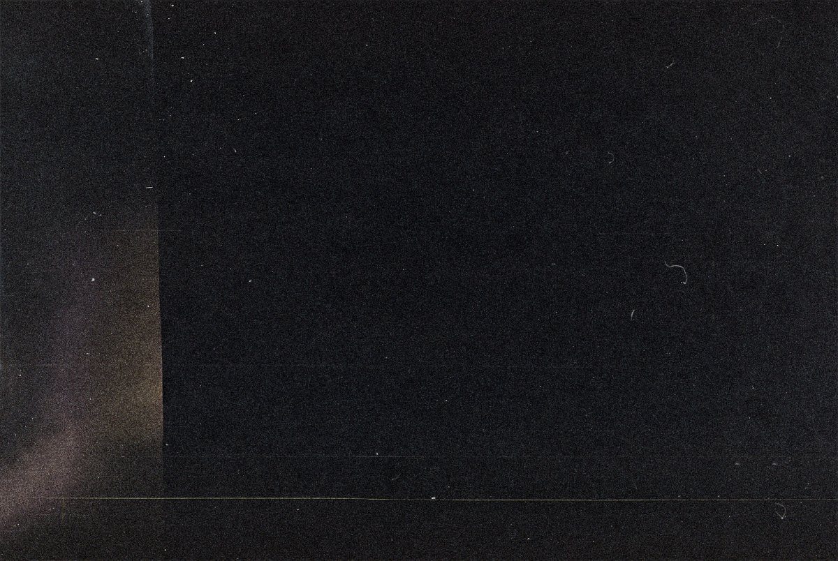 Пленка на черном фоне