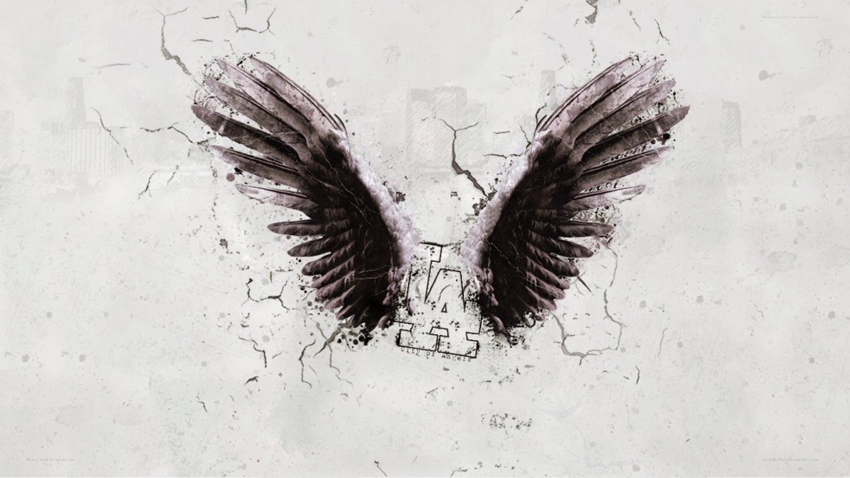 Ангел с крыльями