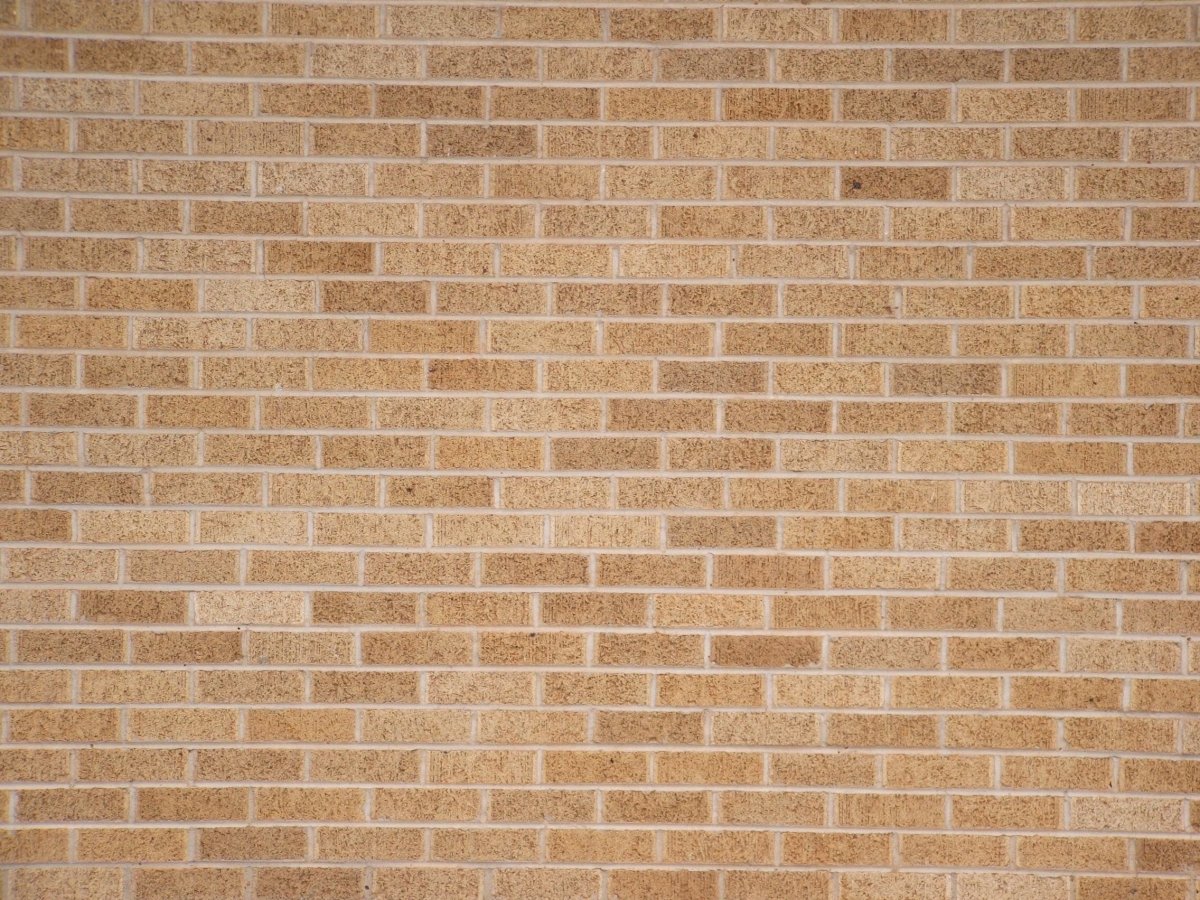 Кирпичная стена бежевая