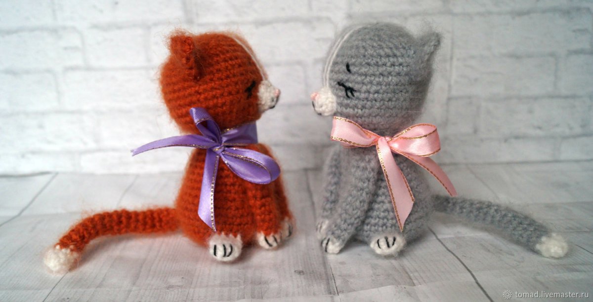Вязаные игрушки котята