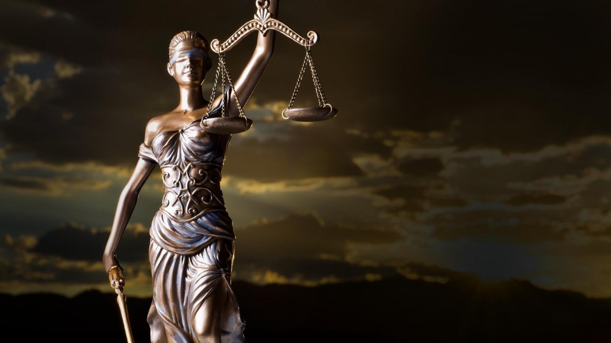 Богиня Фемида статуя Греческая