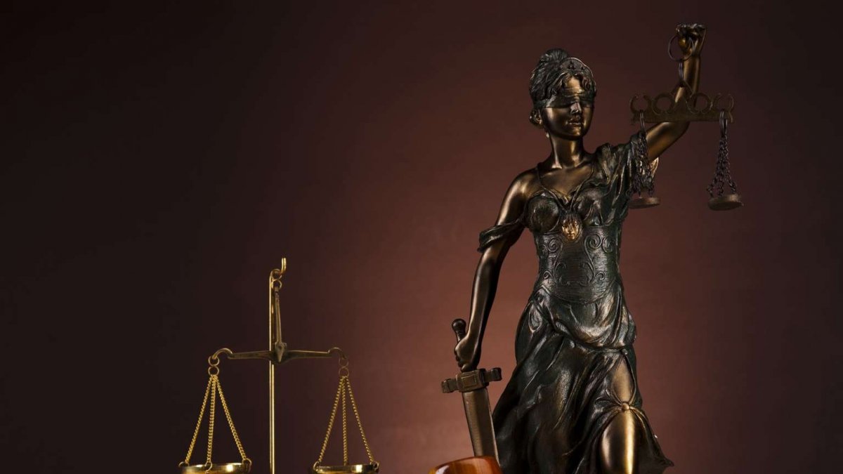 Богиня справедливости и правосудия