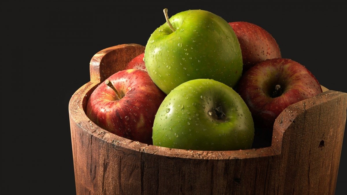 Красивое зеленое яблоко