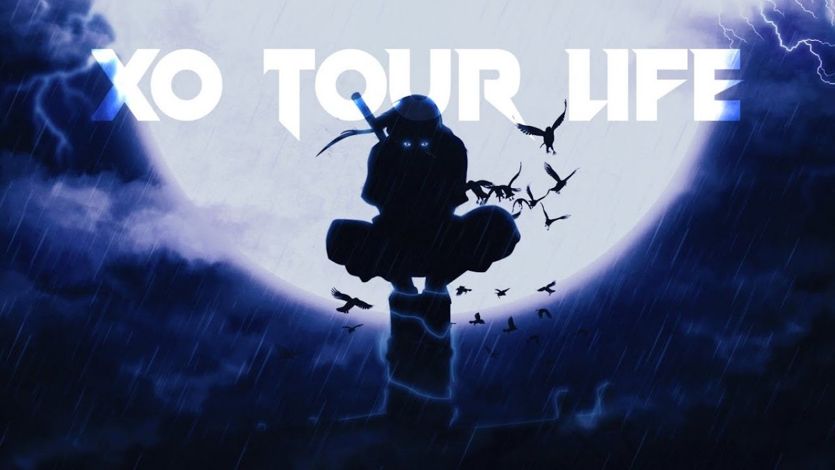 Итачи на фоне Луны