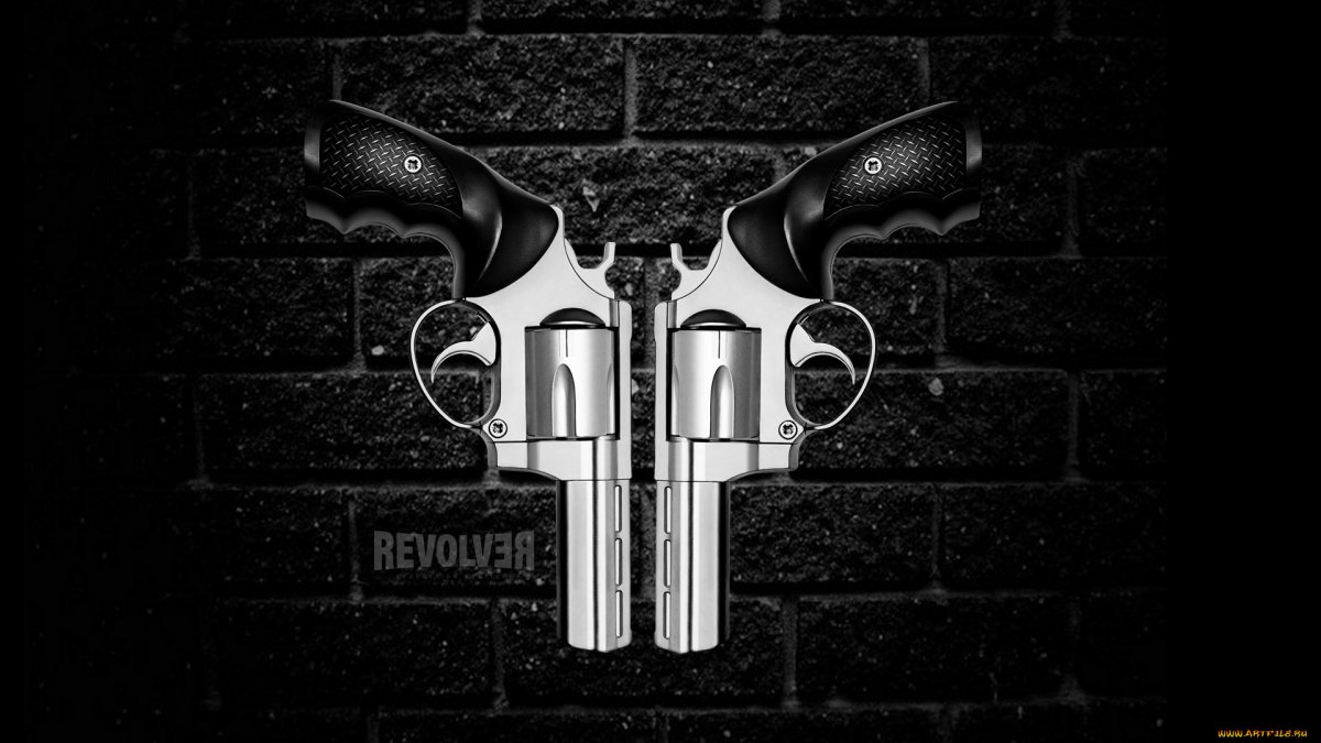 Револьвер на тёмном фоне