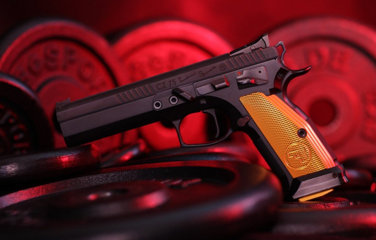 Фон с пистолетами