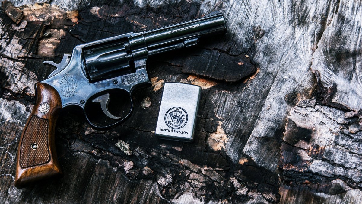 Револьвер Вессон АРМИ