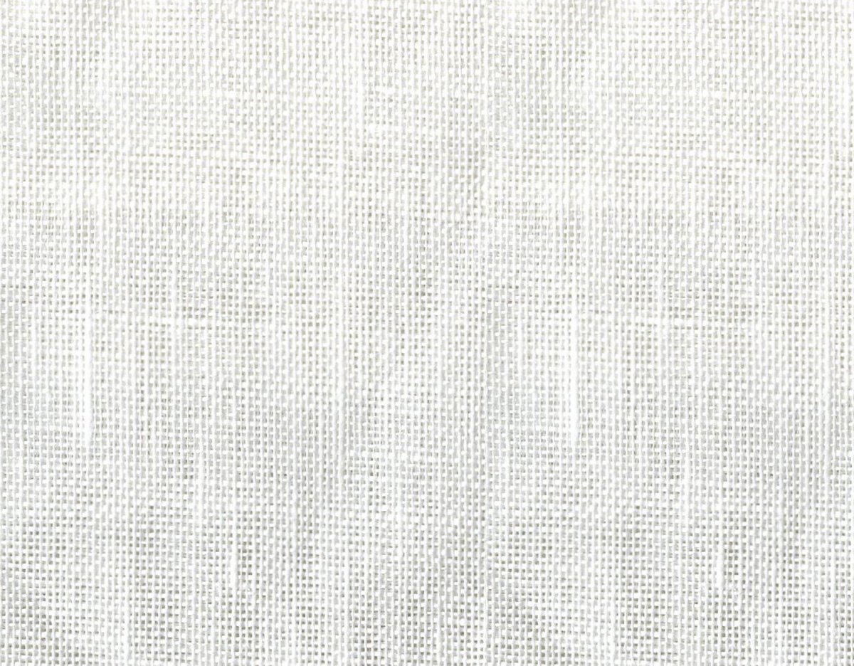 Тюль на белом фоне