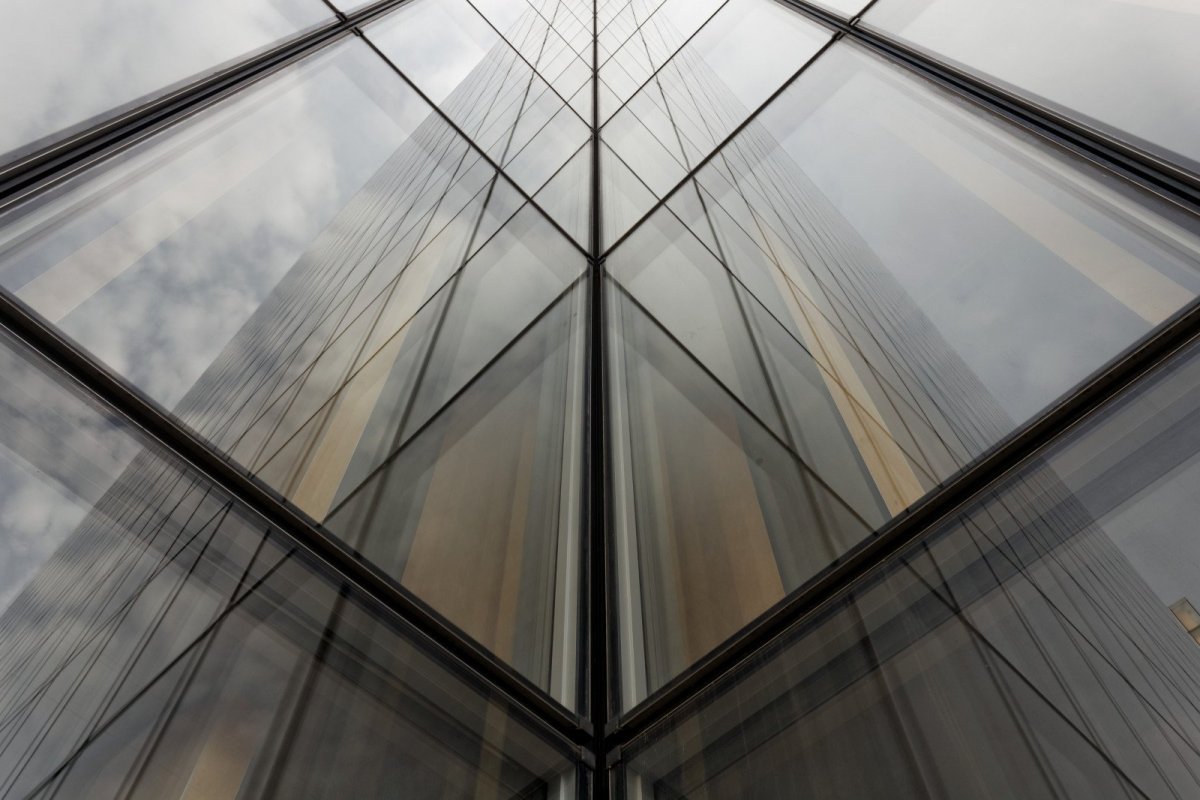 Блики на окне