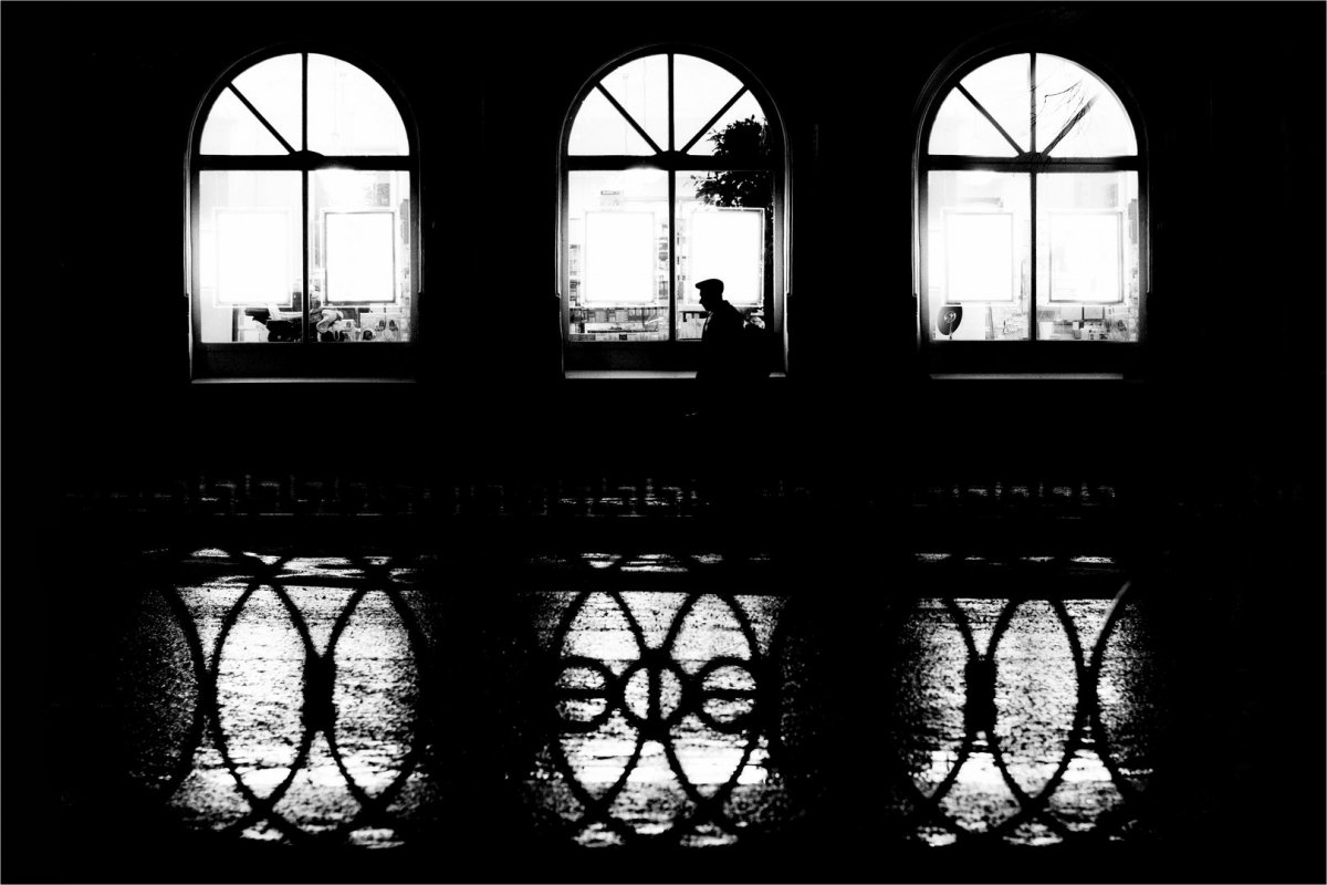 Отражение в окне