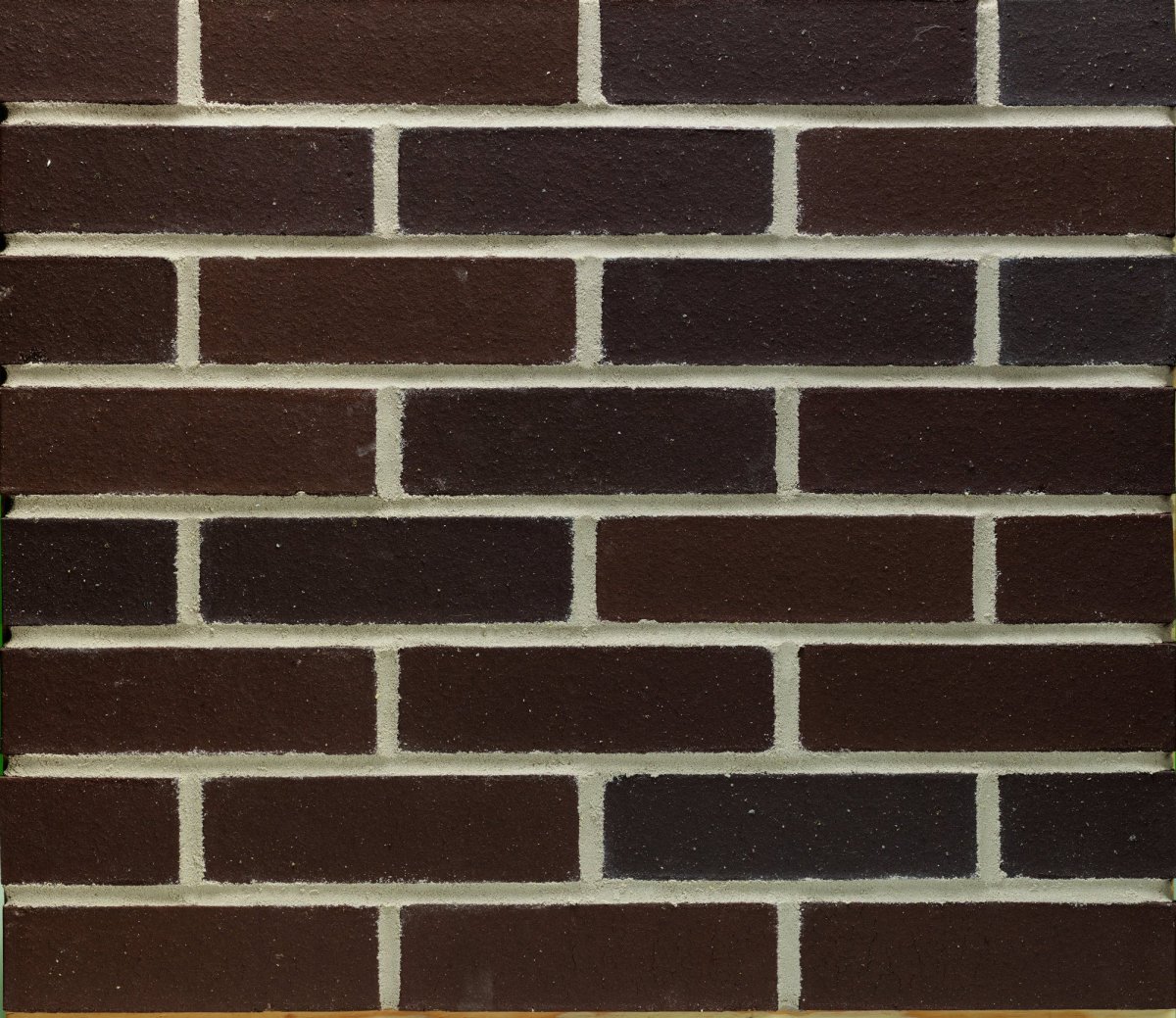 Коричневый кирпич