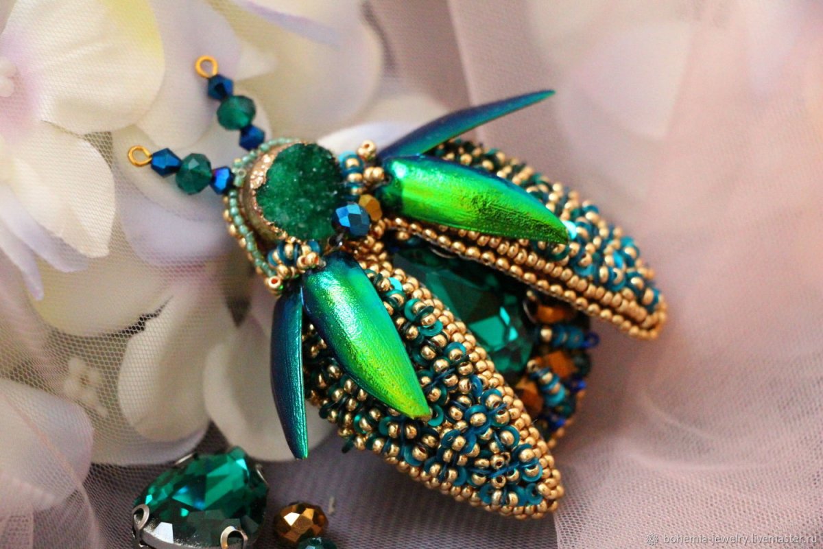 Наталья Нечипоренко брошь насекомые