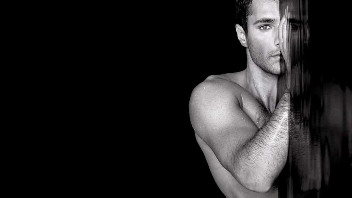 Красивое мужское тело