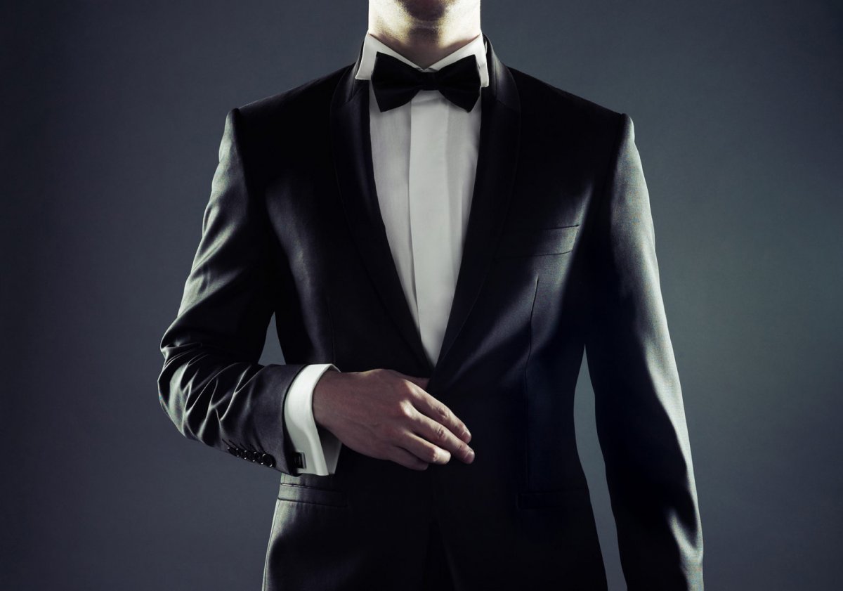 Виктор Никифоров в смокинге
