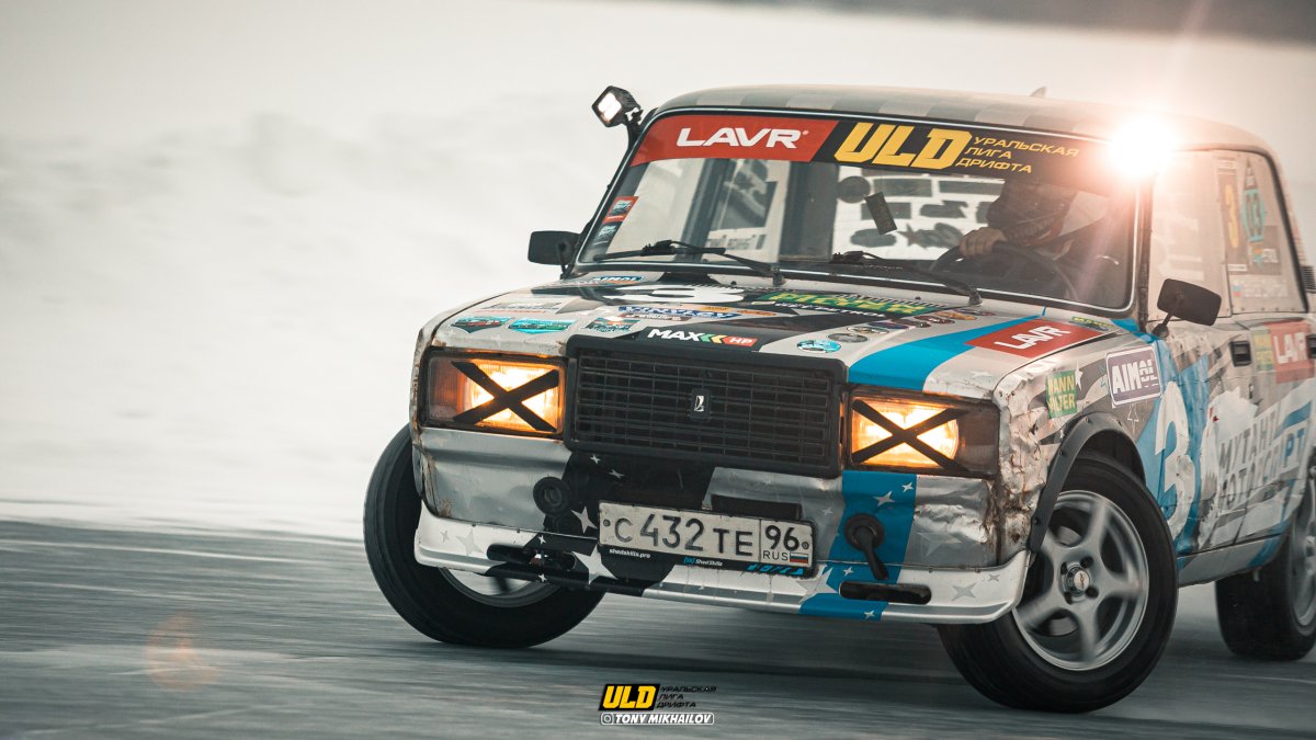 Наклейки в салоне ВАЗ 2107 Боевая классика