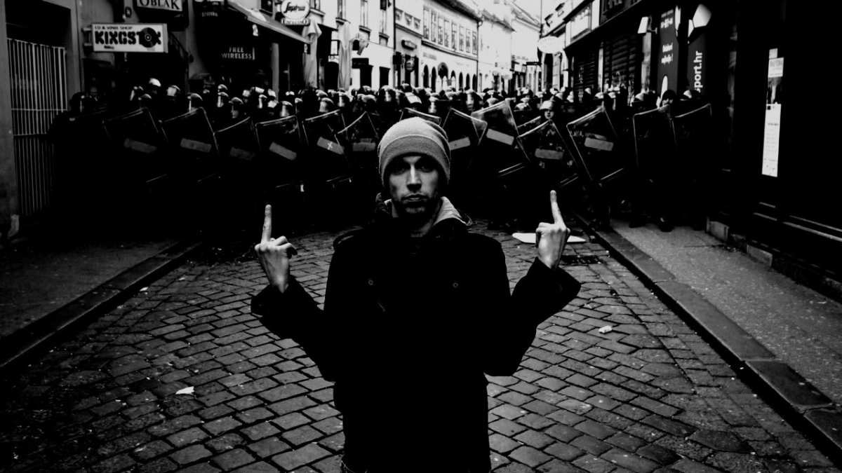 Граффити на стене