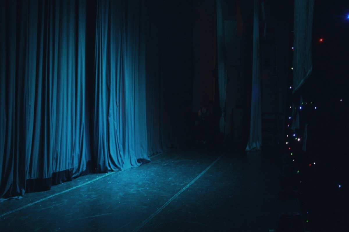 Сцена театра Эстетика