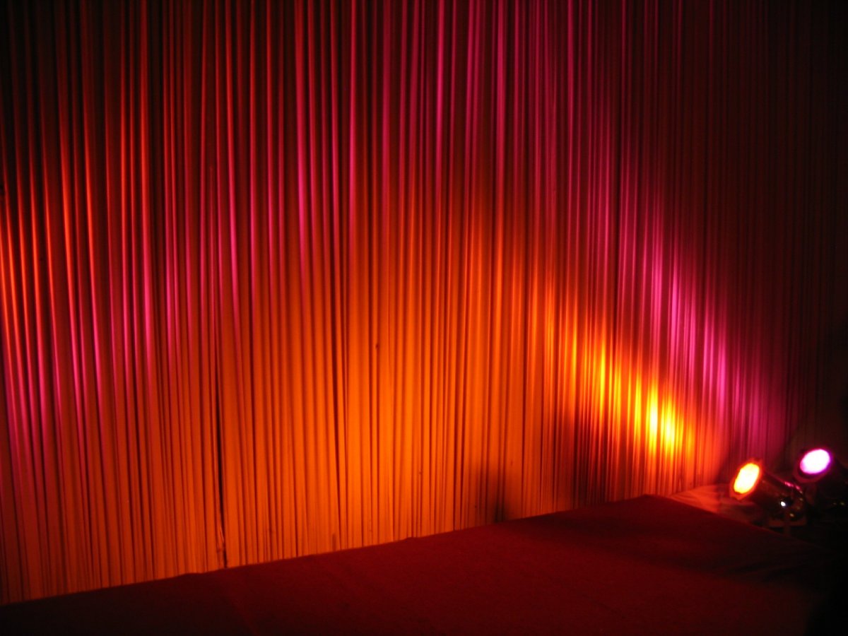 Пустая сцена