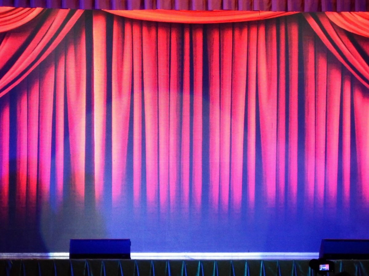 Театральная сцена