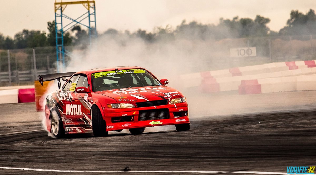 Nissan Silvia s13 Rocket Bunny винил