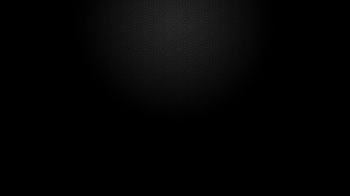 Черный кот с черными глазами