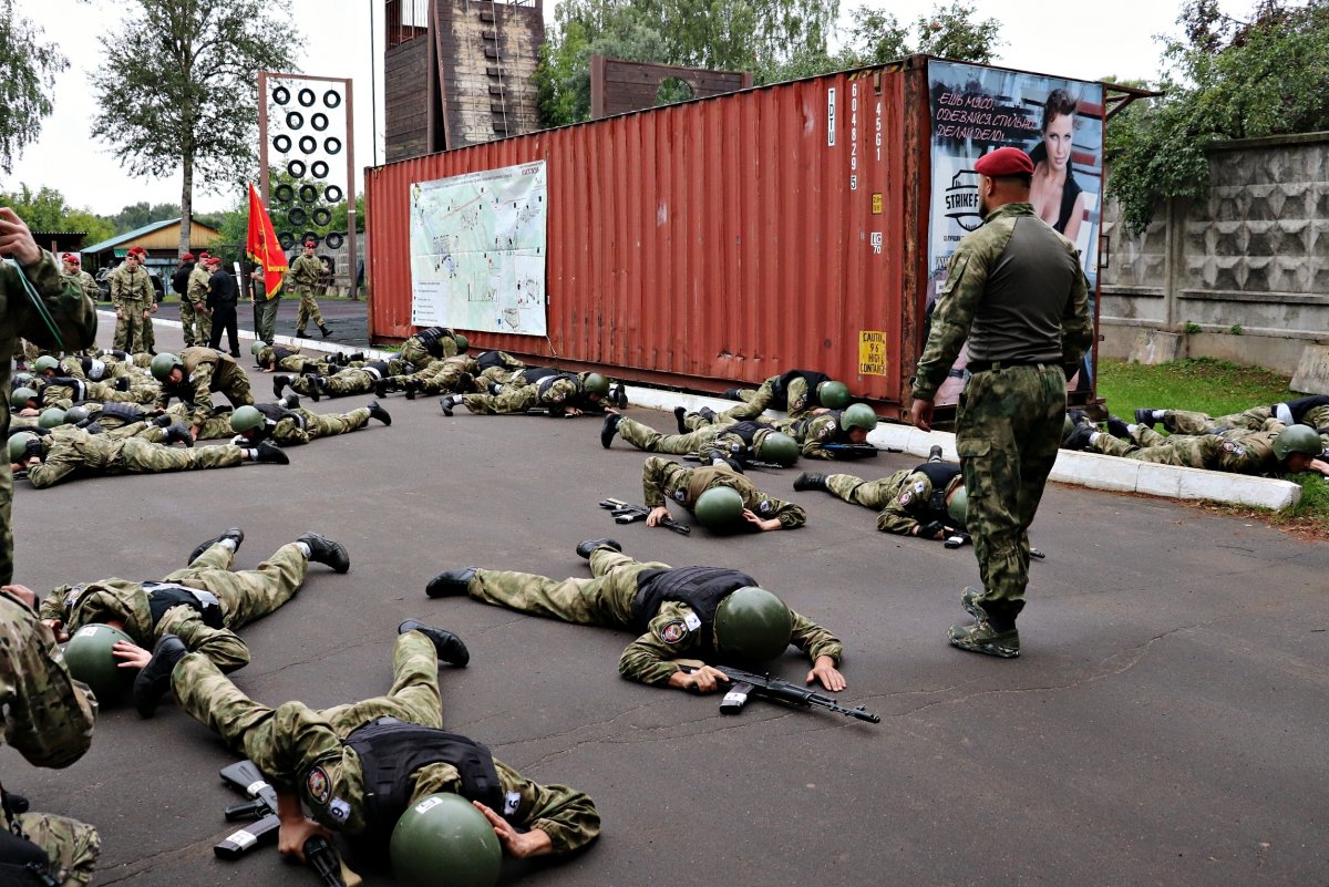 Офицеры спецназа Краповые береты
