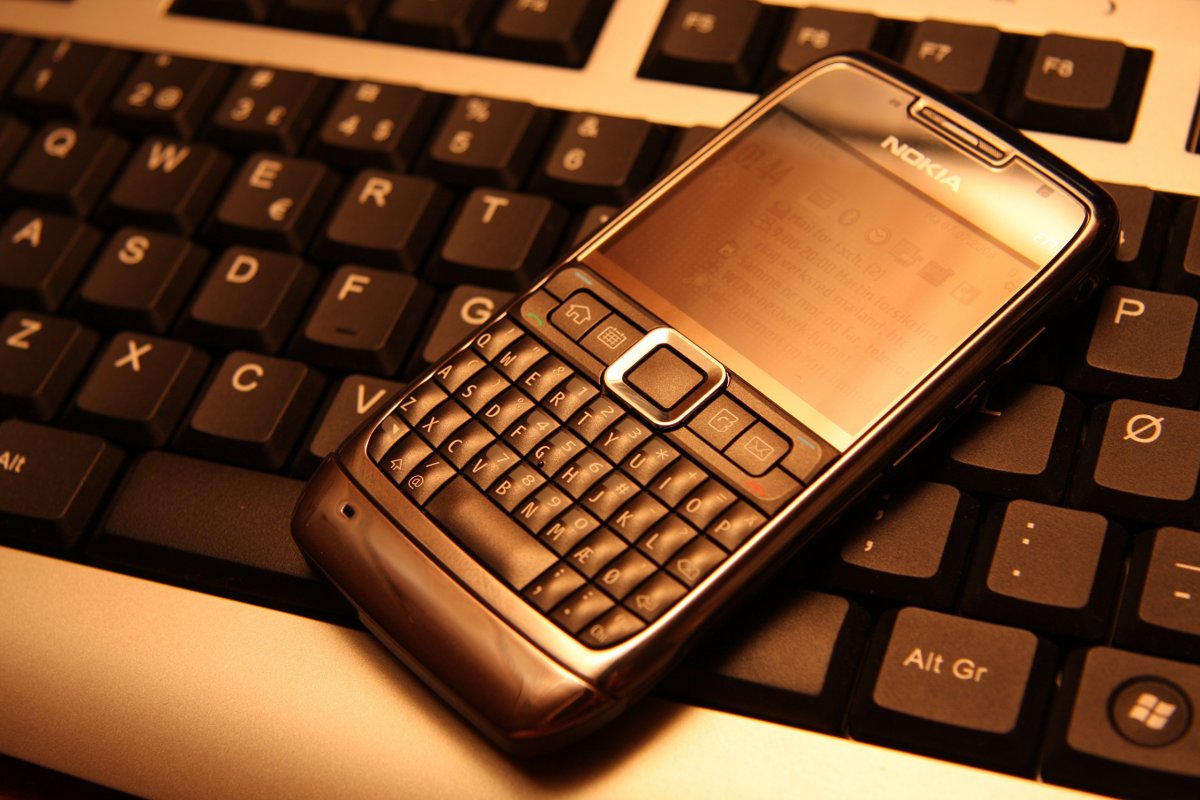 Nokia QWERTY e71
