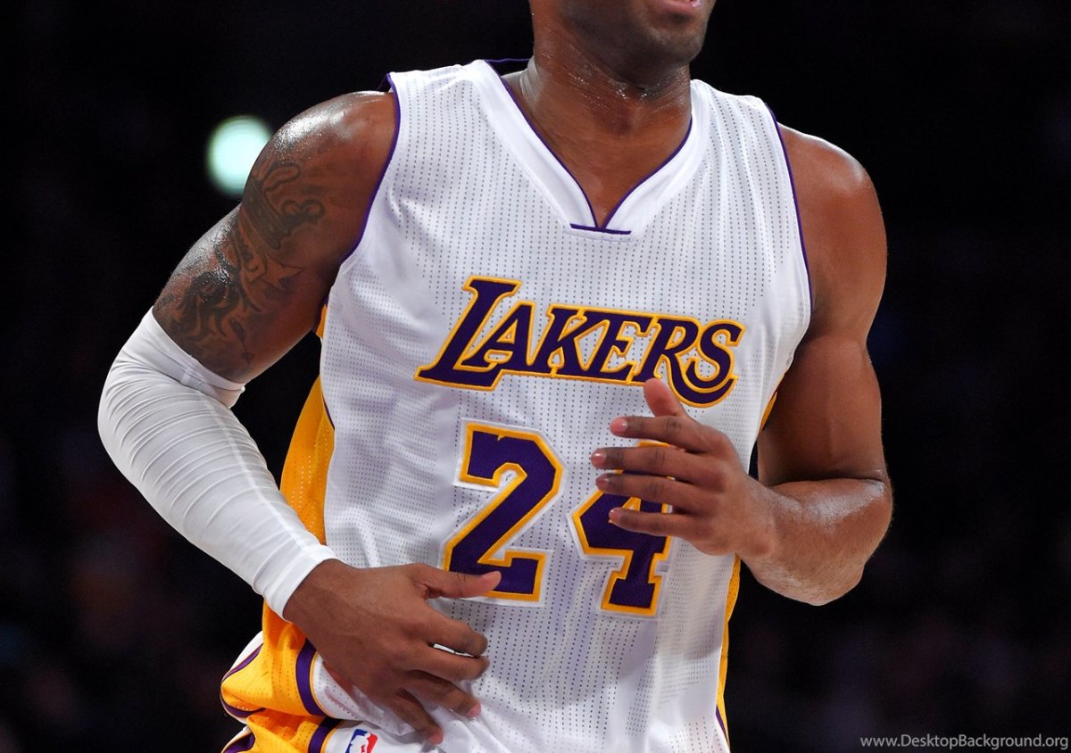 Коби Брайант в полный рост HD