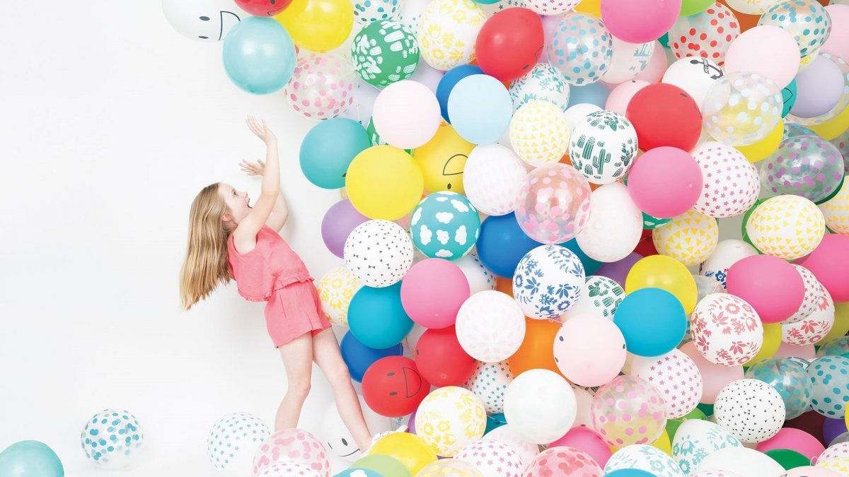 Праздник с воздушными шарами