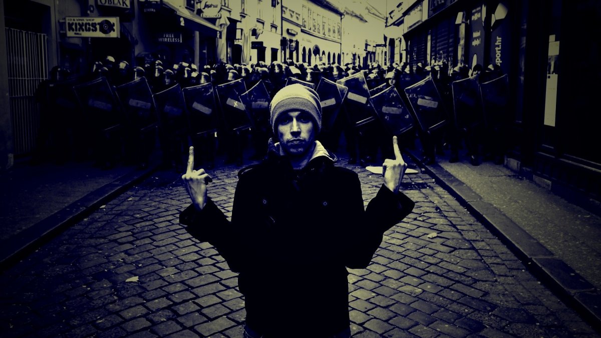 Пацан на закате