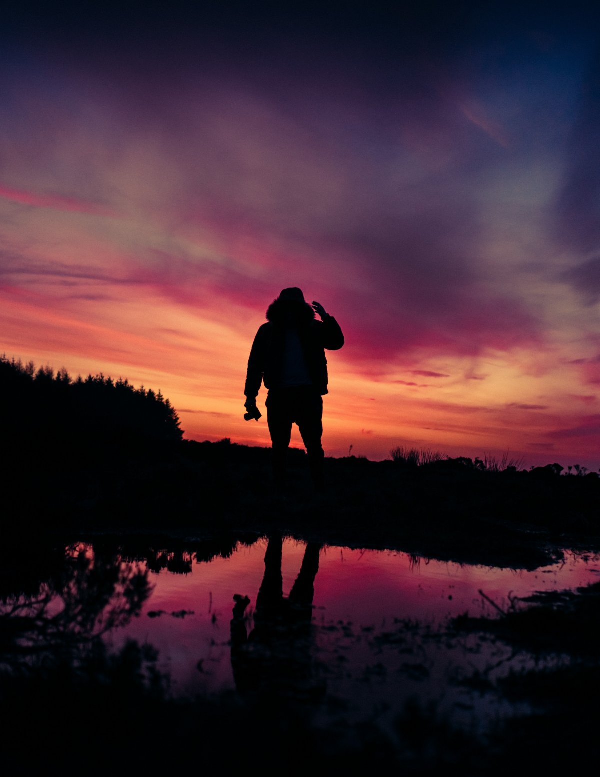 Чёрные обои с надписью