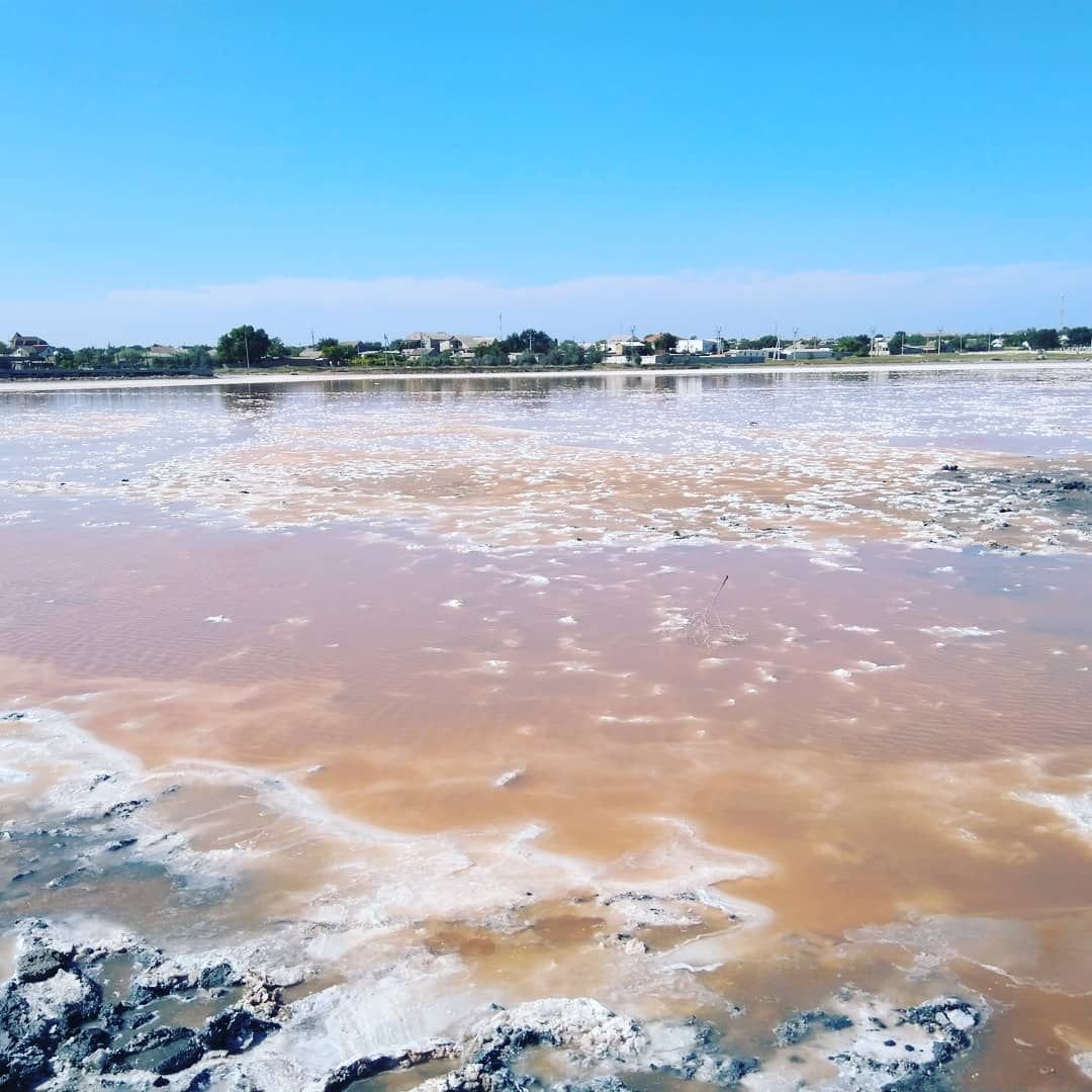 Соленое озеро грязь