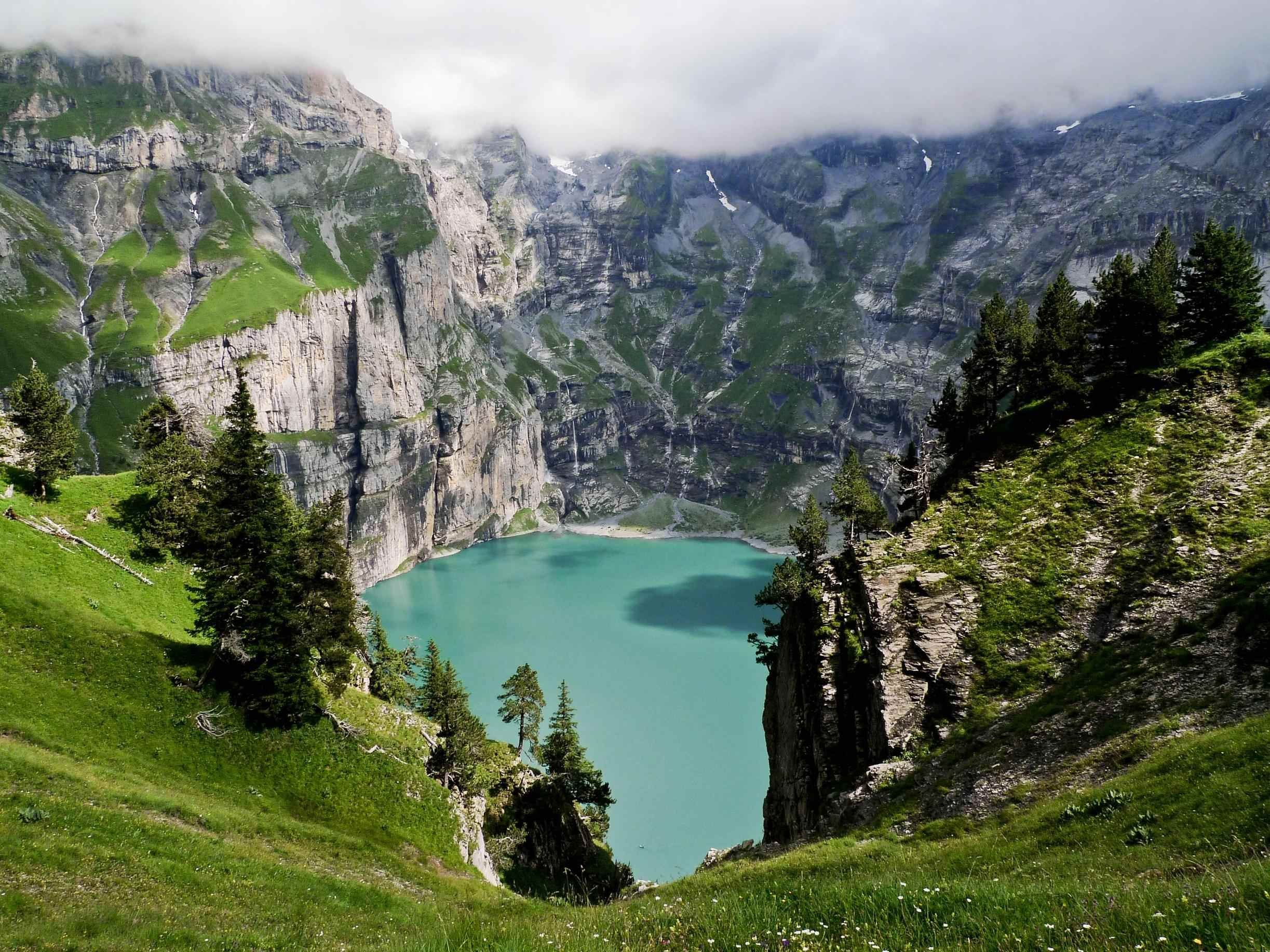 Природные достопримечательности страны. Эшинензе Швейцария. Озеро Эшинен Швейцария. Озеро Шапор Швейцария. Озеро Зееальп, Швейцария.