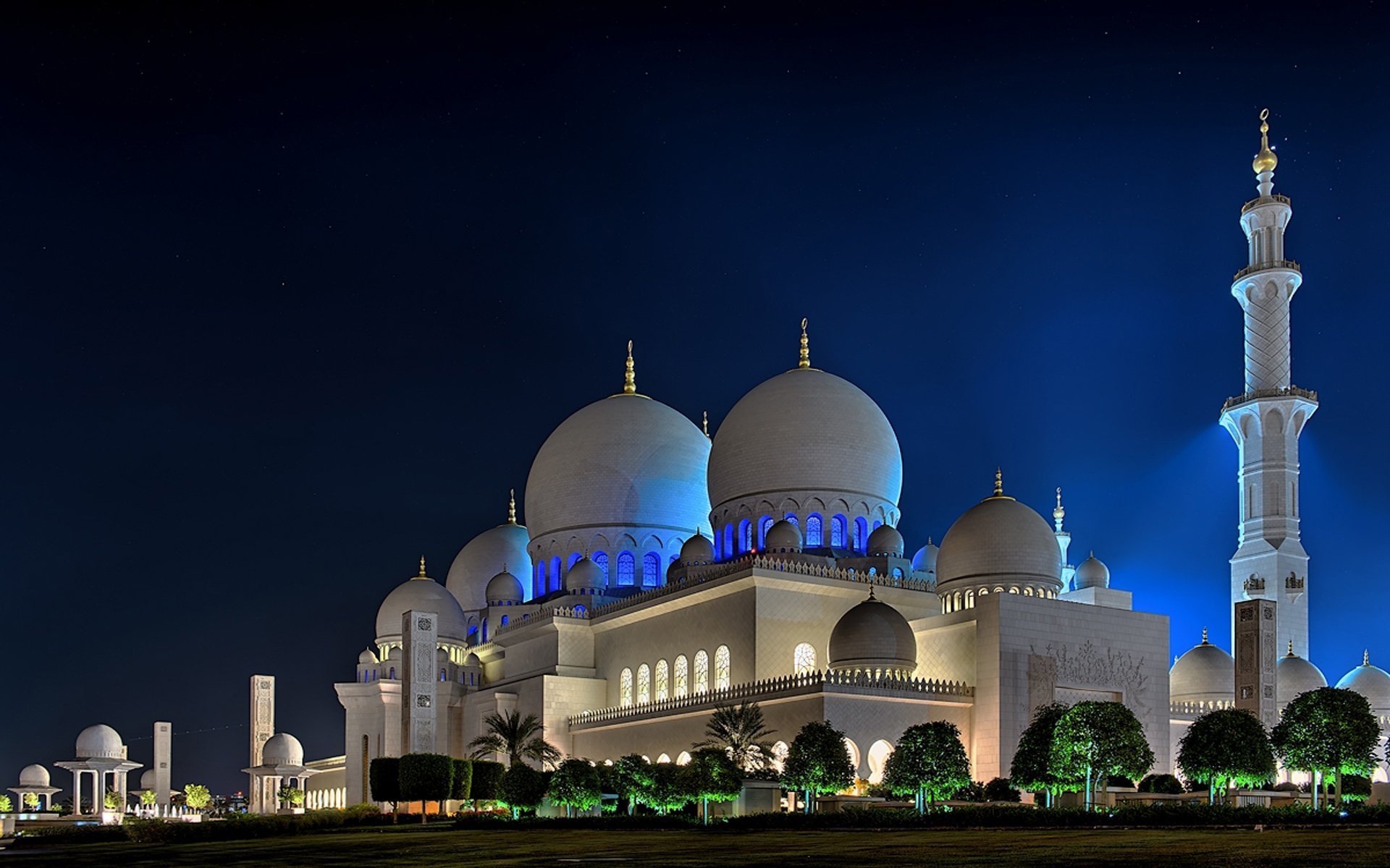 Х мусульманские. Мечеть шейха Зайда Абу-Даби. Мечеть Grand Mosque Дубай. Мечеть Абу Даби ночью.