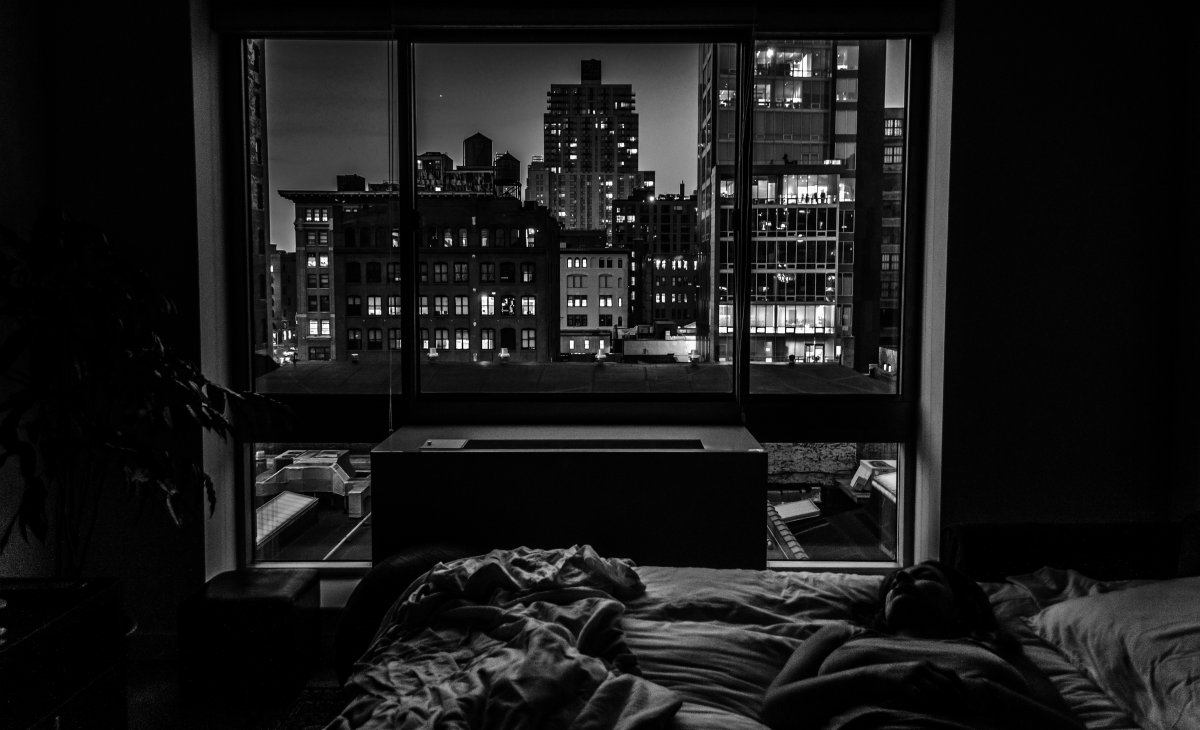 Город Нуар в окне