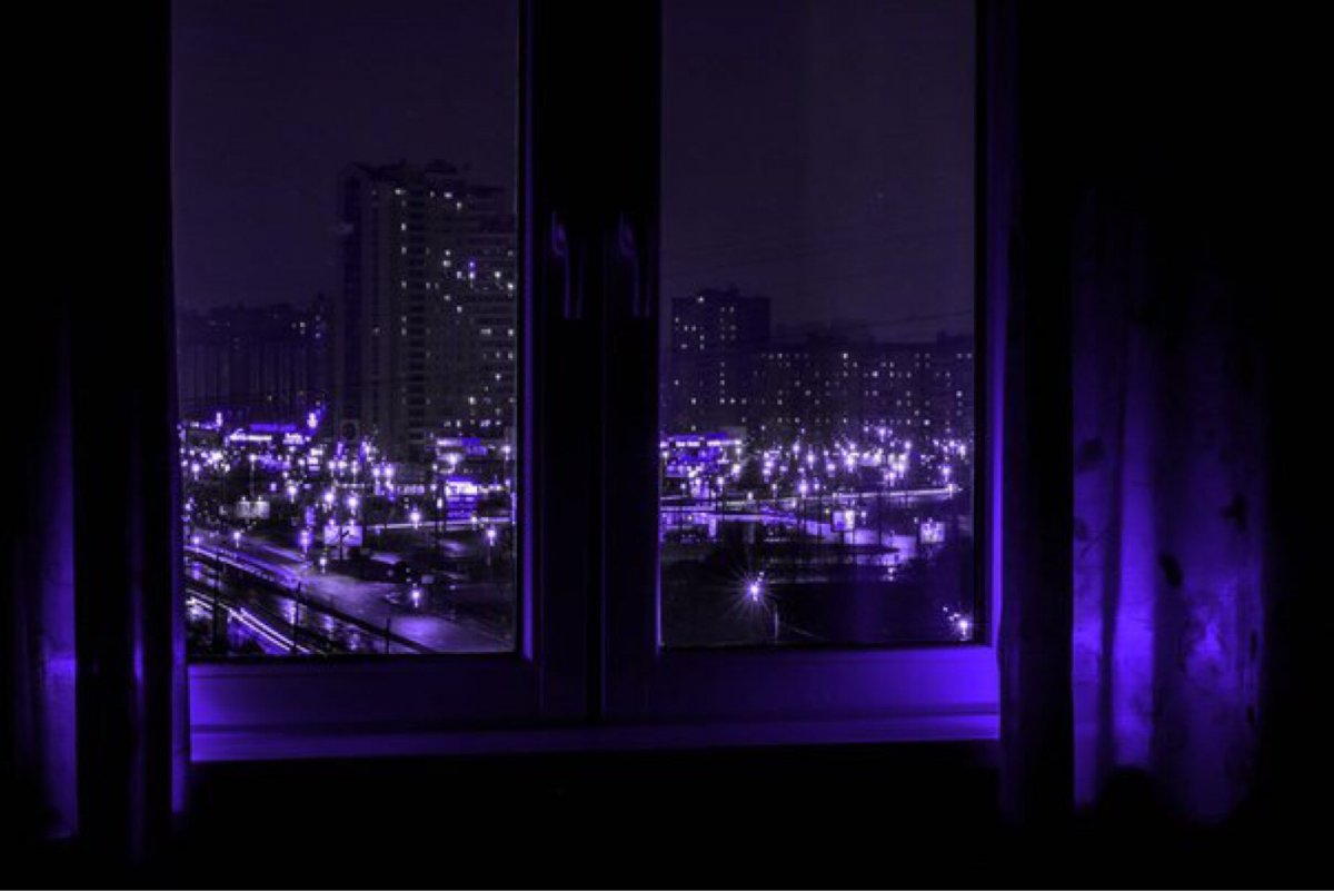 Комната за окном ночь