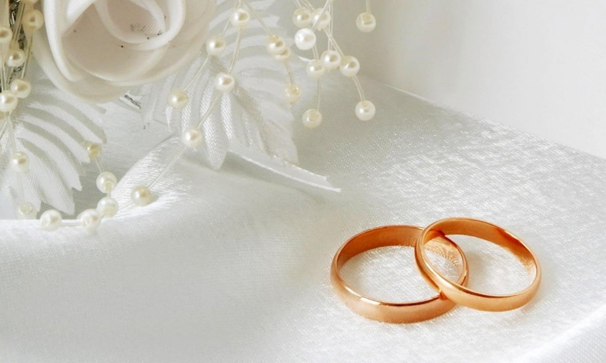 Красивый фон для пригласительных на свадьбу