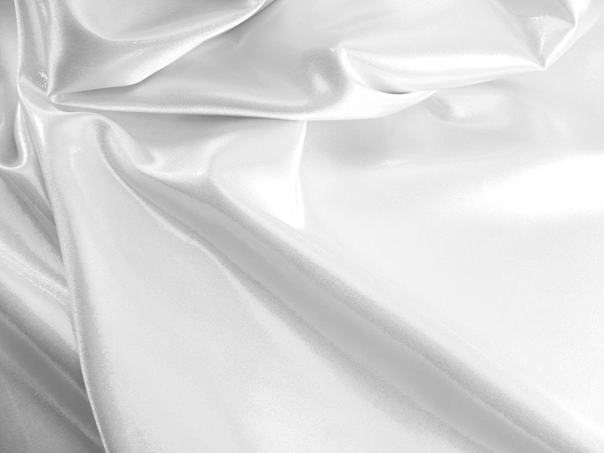 Белая ткань