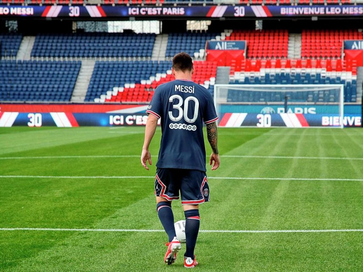 Лионель Месси в Париже