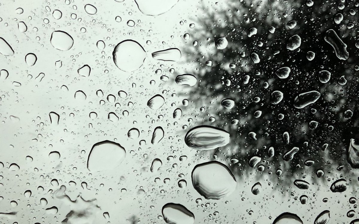 Капли на поверхности