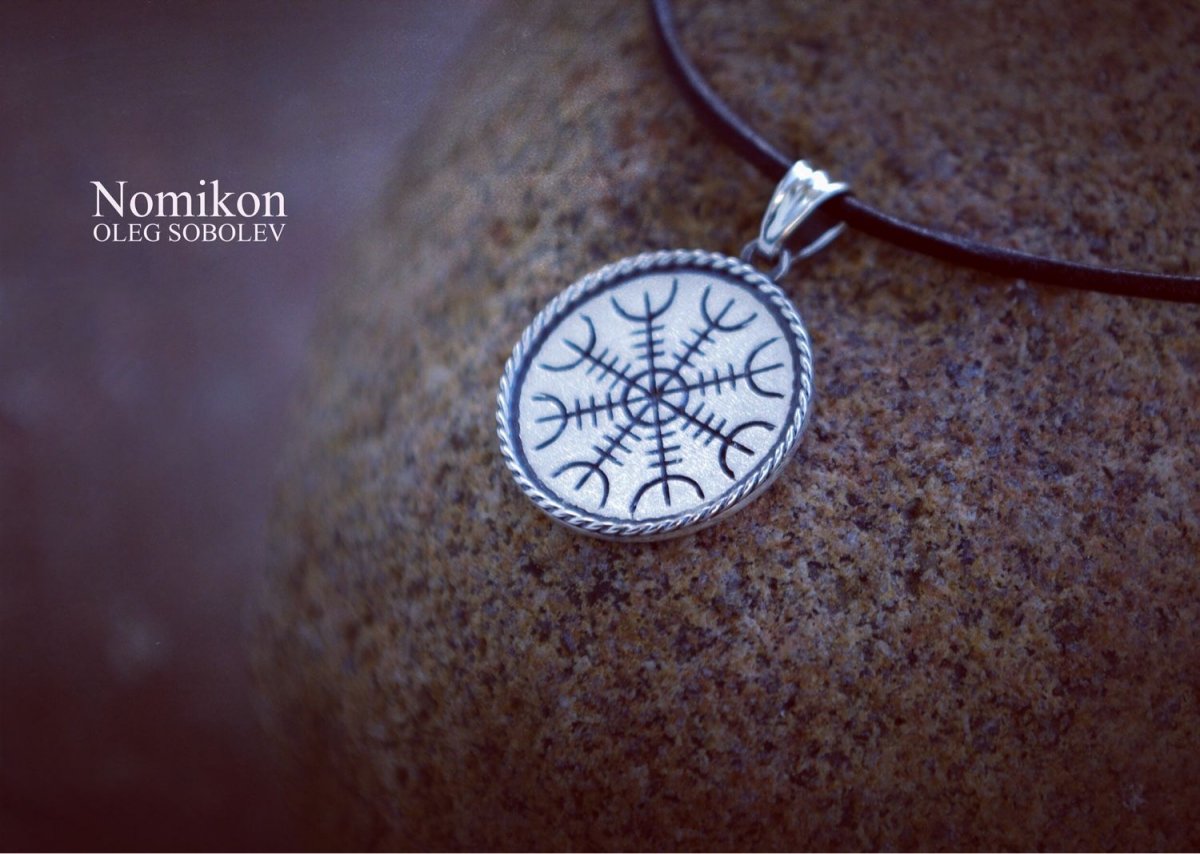 Браслет "Агисхьяльм - вегвизир"