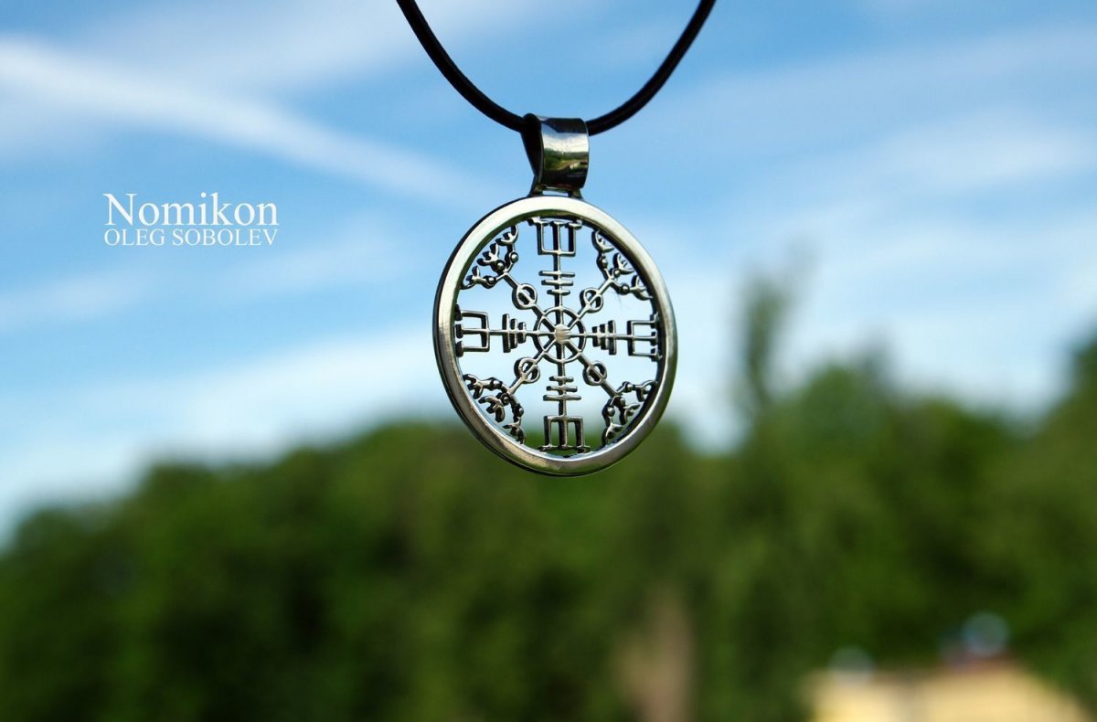 Шлем ужаса арт