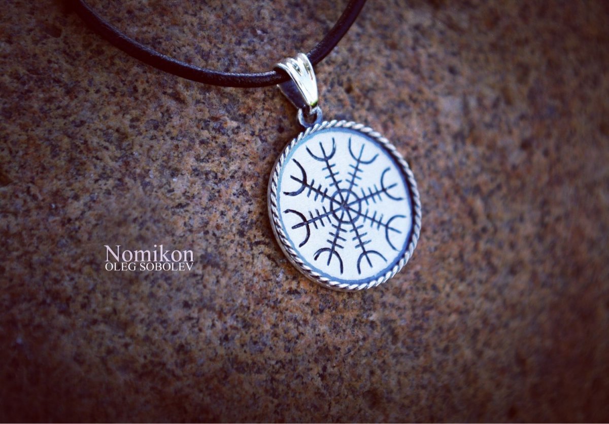 Скандинавский компас Агисхьяльм