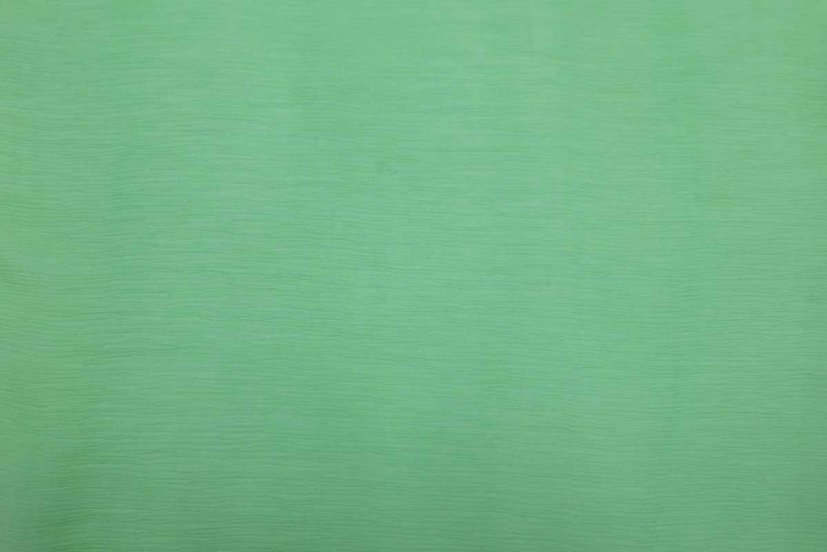 Темно зеленый цвет