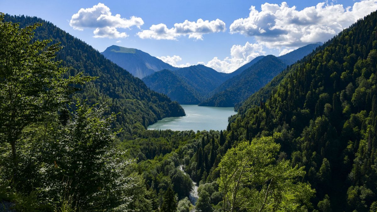 Визитная карточка Абхазии Рица