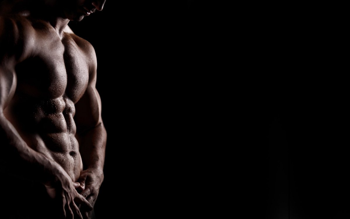 Красивый мужской торс