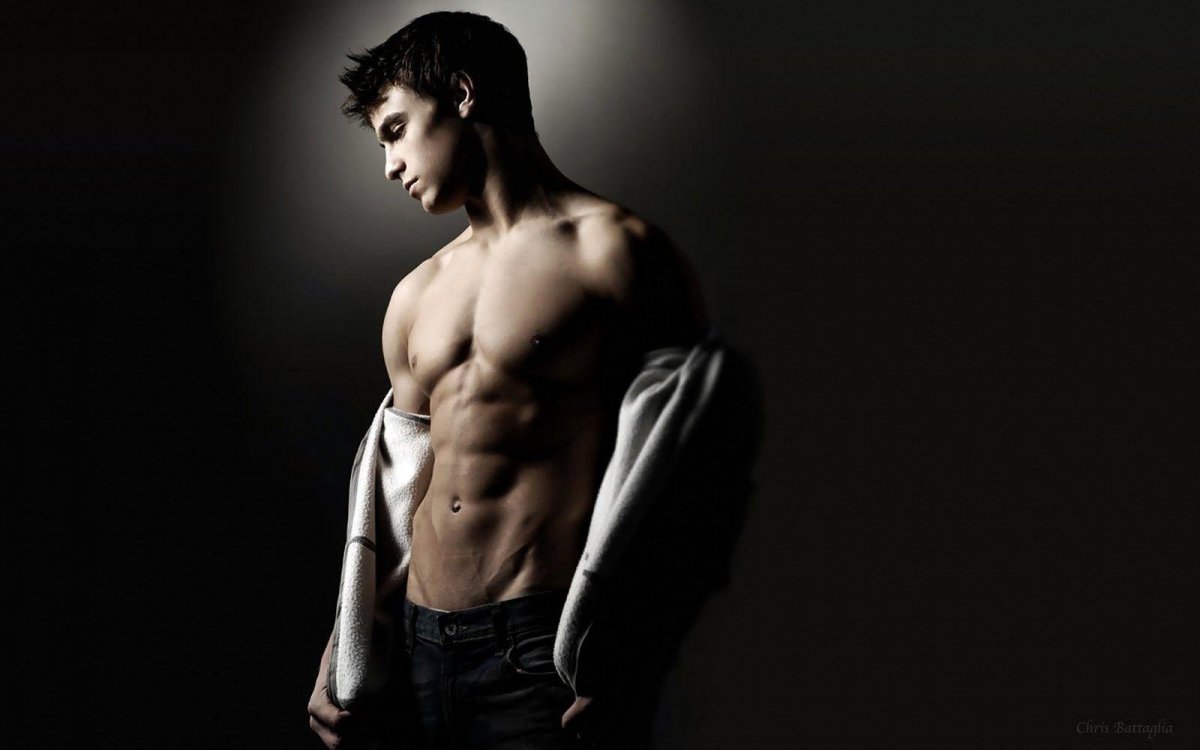 Красивое тело мужчины